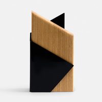 20180.00 - Стела Majestas