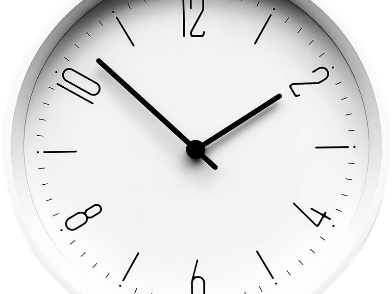 Часы настенные Casper, белые