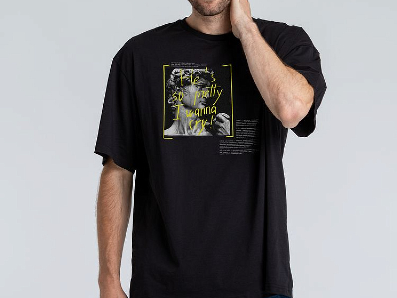 Футболка оверсайз «He is So Pretty. Давид», черная