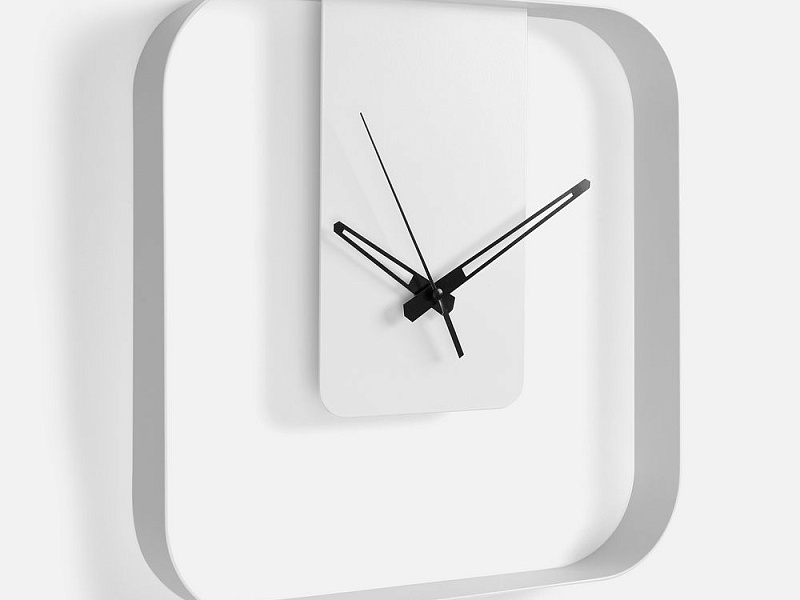 Часы Brevity, белые