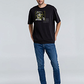 Футболка оверсайз «He is So Pretty. Давид», черная