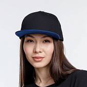 Бейсболка Foreside с прямым козырьком, черная с синим