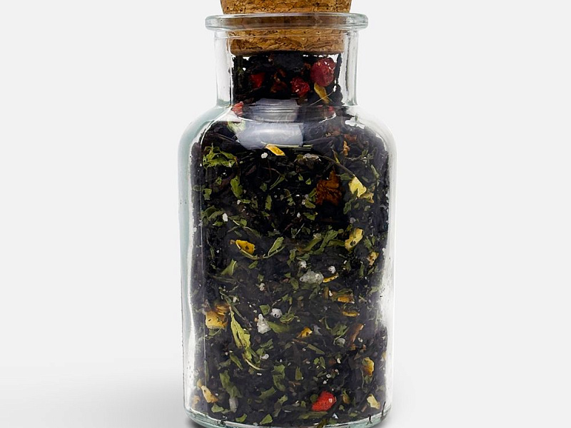 Чай «Сокочай», черный с соком ананаса, клубникой, мятой, медом и лимоном