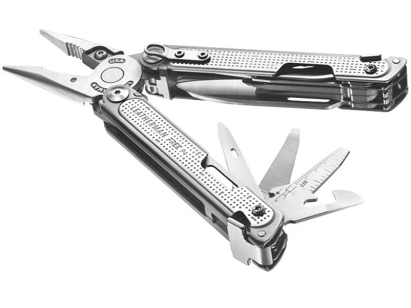 Мультитул Free P4