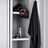 Охлаждающее полотенце Frio Mio в бутылке, черное