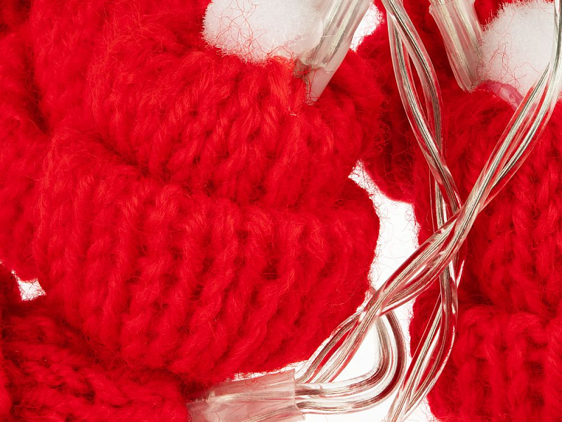 Гирлянда Cosy Poms, красная