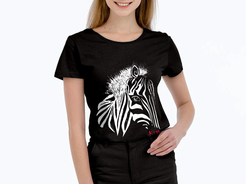 Футболка женская «Арт-рокстар. Kiss Me», черная