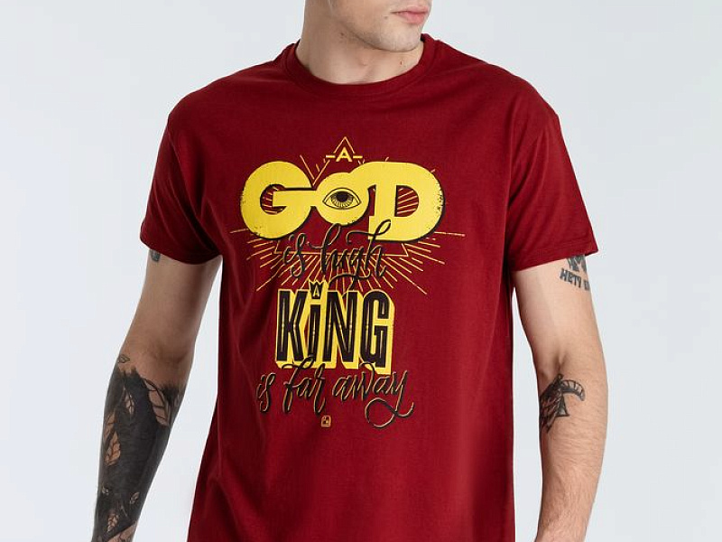 Футболка A God is High, гранатово-красная