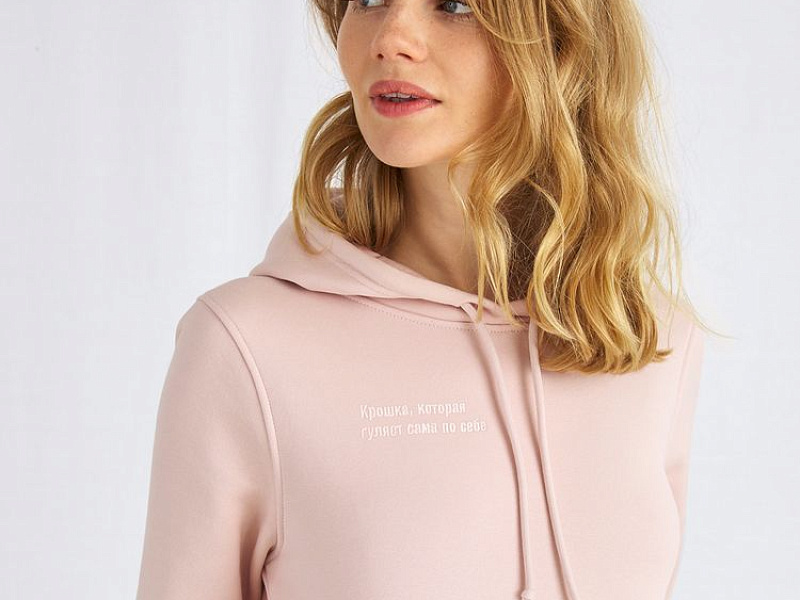 Худи женское с вышивкой «Крошка», розовое