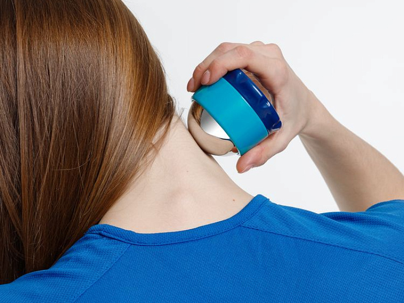 Шариковый ролик-массажер Blobus, синий с голубым