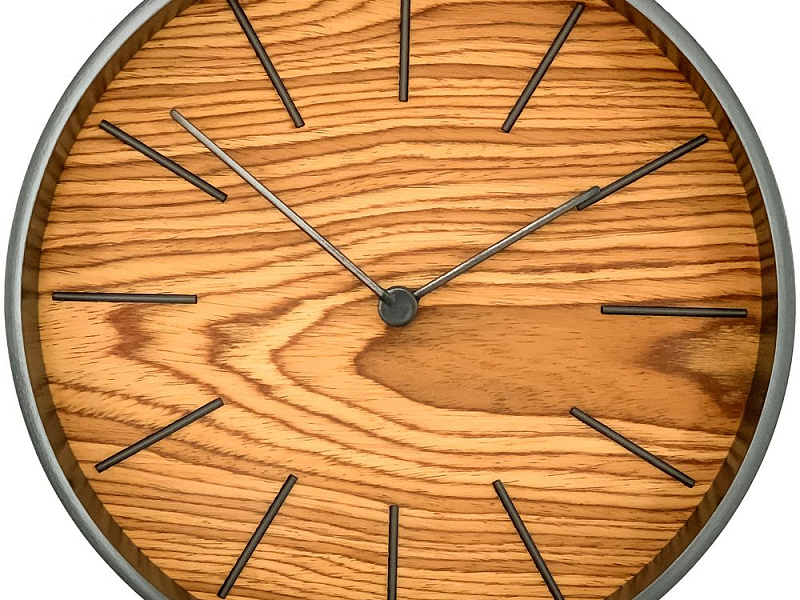 Часы настенные Largo, дуб