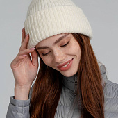 Шапка Capris, молочно-белая (ванильная)