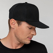 Бейсболка Snapback с прямым козырьком, черная
