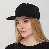 Бейсболка Snapback с прямым козырьком, черная