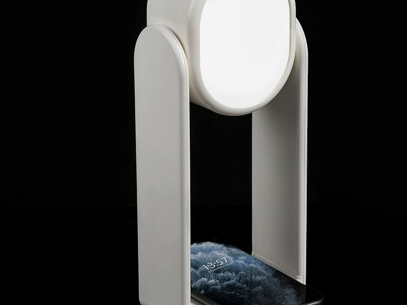 Настольная лампа с зеркалом и беспроводной зарядкой Tyro, белая