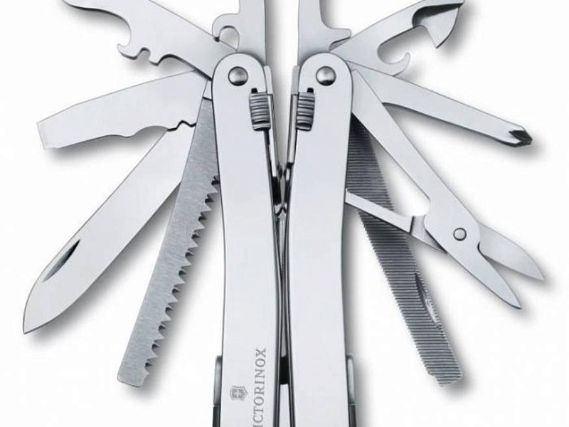 Мультитул SwissTool Spirit X в кожаном чехле