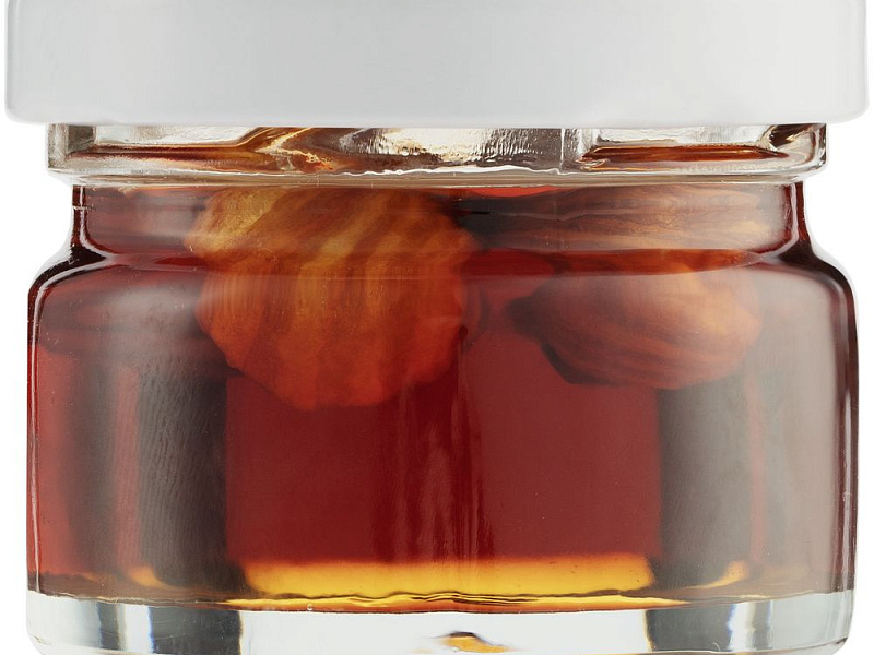 Лесные орехи Nutree в сиропе шиповника